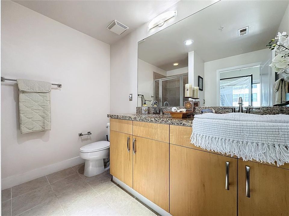 For Sale: $424,900 (2 beds, 2 baths, 1261 Square Feet)