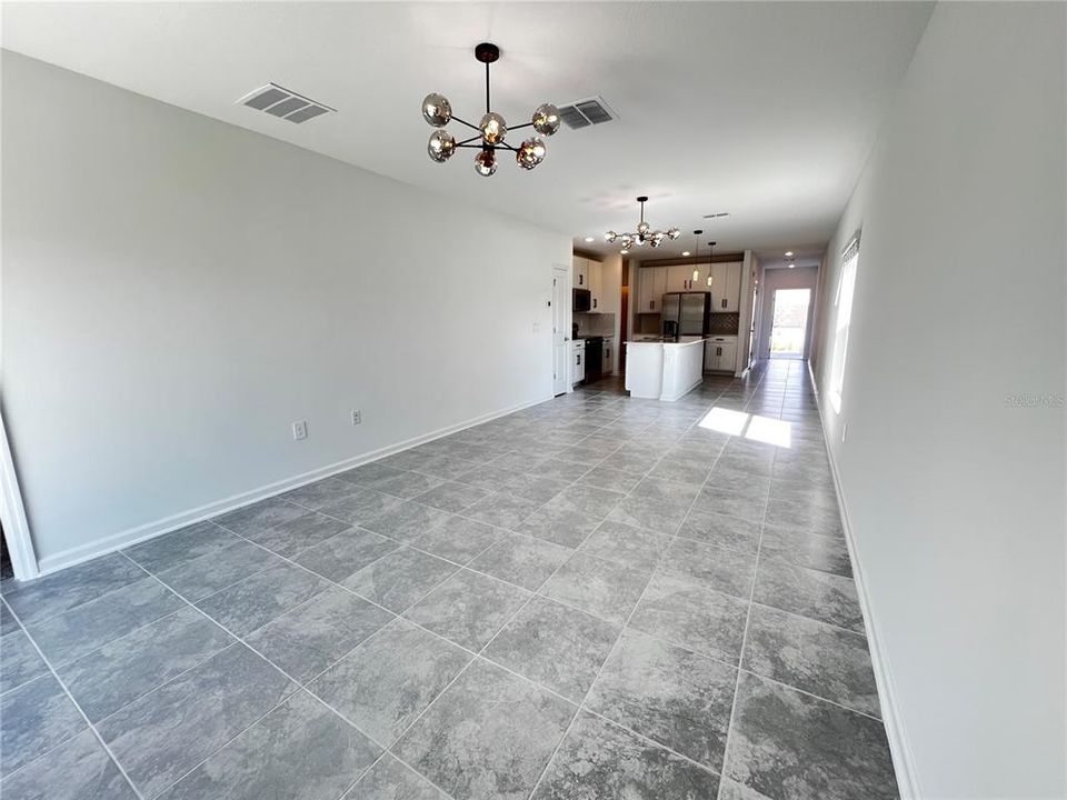 Active With Contract: $2,000 (3 beds, 2 baths, 1444 Square Feet)