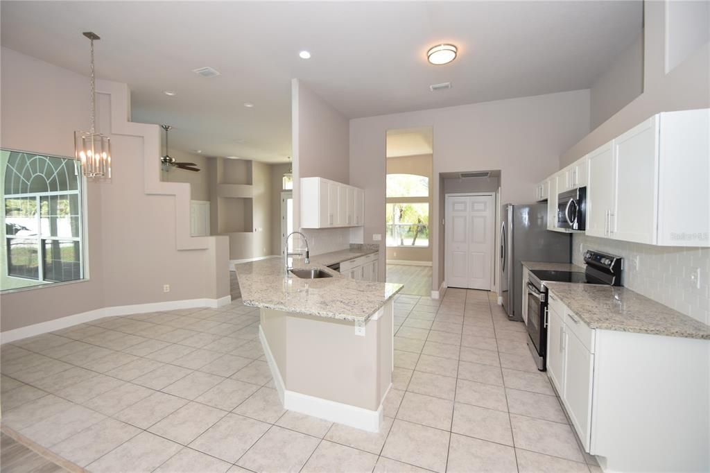 For Sale: $475,000 (3 beds, 2 baths, 2130 Square Feet)