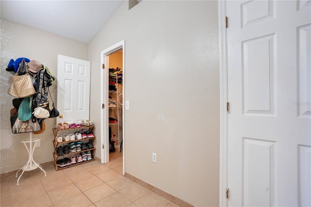 For Sale: $355,000 (4 beds, 2 baths, 1750 Square Feet)