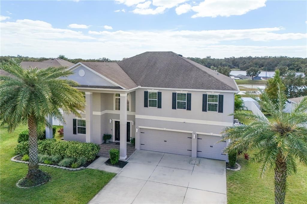 Welcome to 1840 Dunn Cove Dr. Apopka, FL  32703 This quaint little community is in the NW quadrant of Central Florida,with access to all major highways. Conveniently located to shopping, schools & restaurants. Only 38 minutes to either Orlando International or Sanford Orlando Airports, 10 mins to the AdventHealth Hospital and approx 35 mins to Walt Disney World and area attractions.