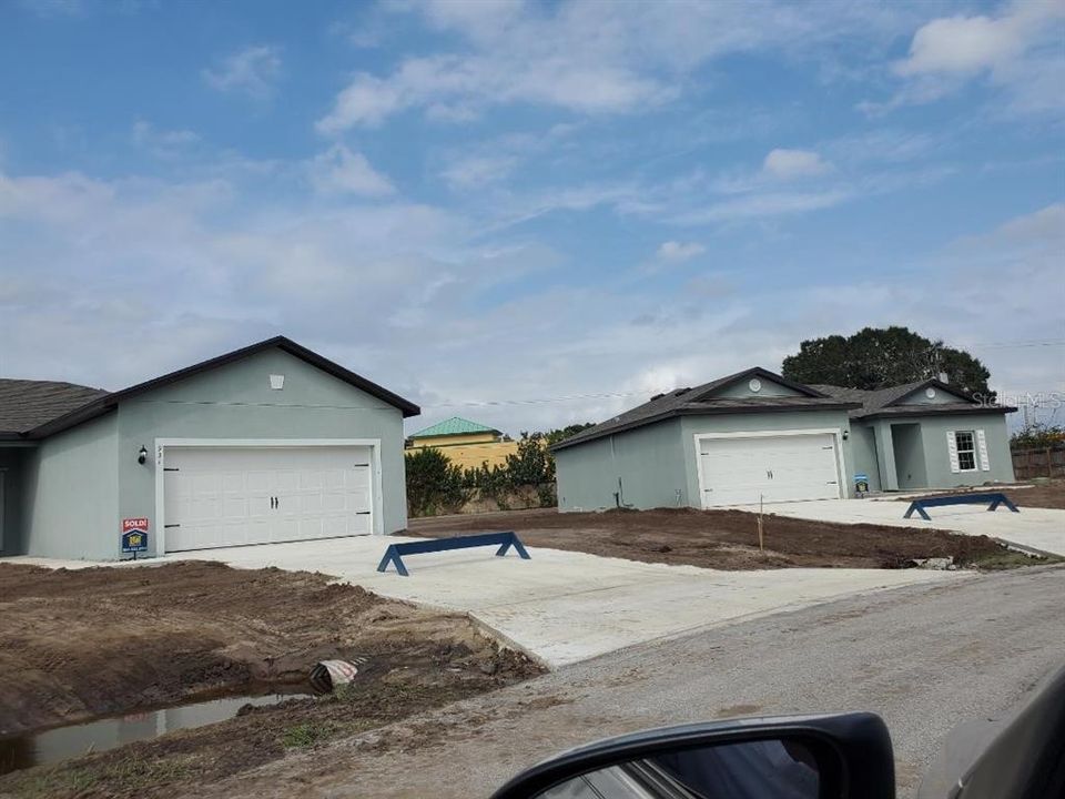 New homes being built on SW Castaneda