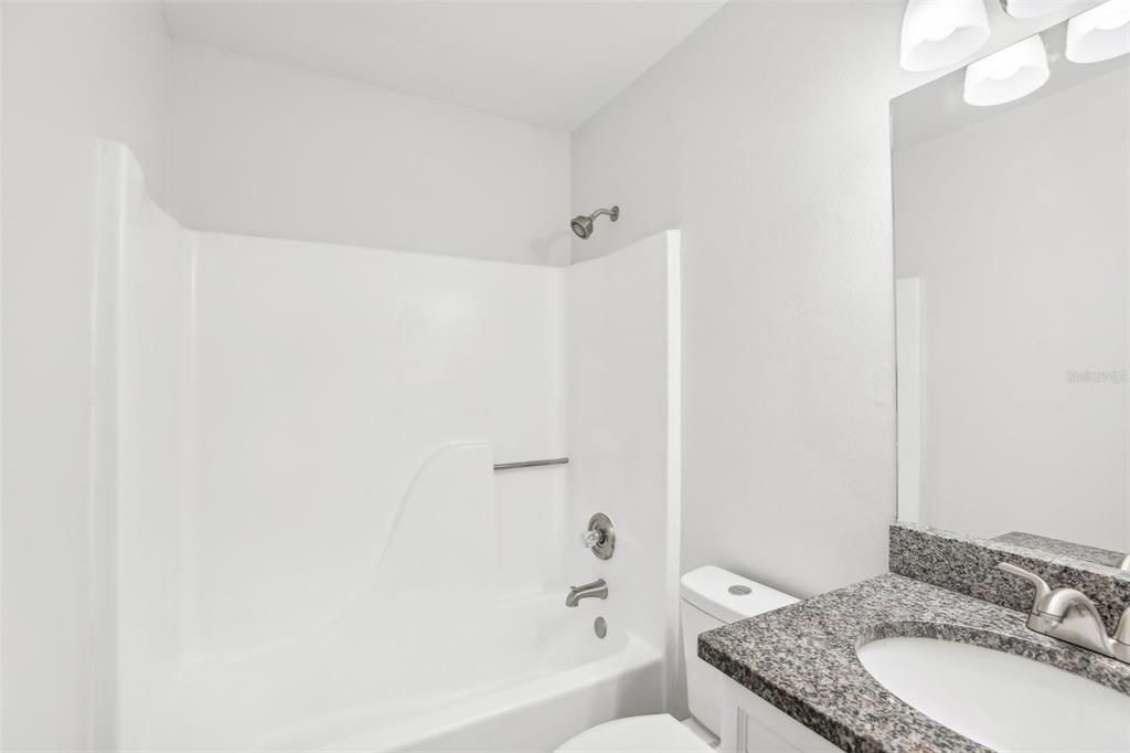 For Sale: $264,900 (2 beds, 2 baths, 1035 Square Feet)