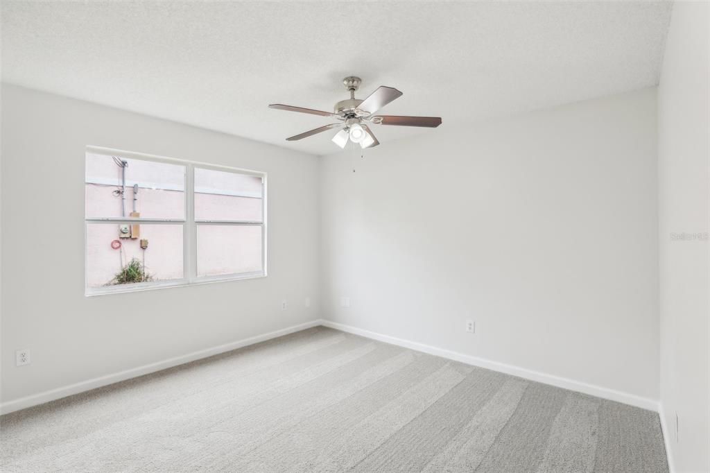 For Sale: $264,900 (2 beds, 2 baths, 1035 Square Feet)