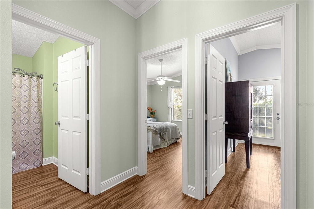 GUEST BED ROOM HALLWAY