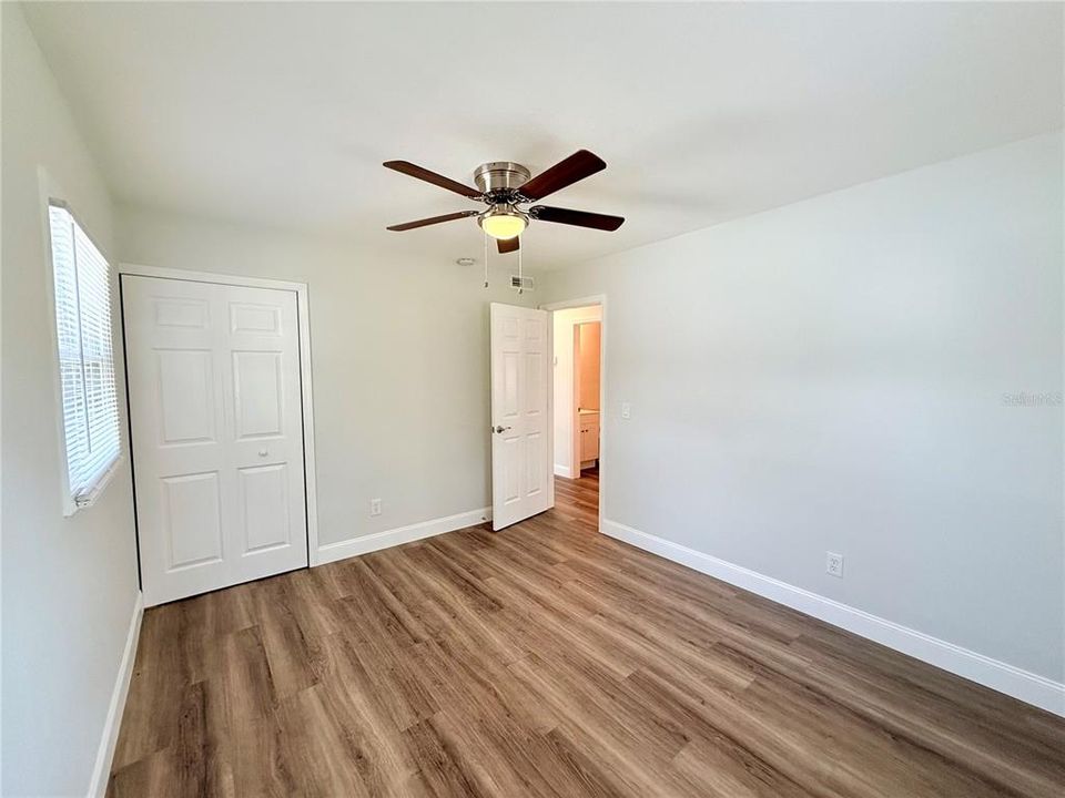 For Sale: $265,000 (3 beds, 1 baths, 952 Square Feet)