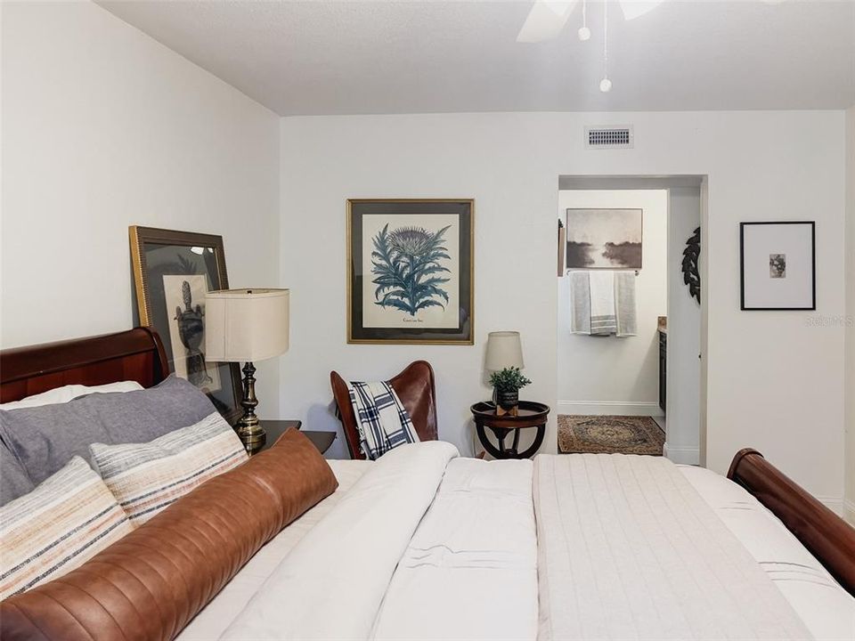 For Sale: $325,900 (2 beds, 2 baths, 1477 Square Feet)