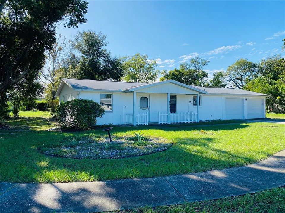 For Sale: $235,000 (3 beds, 2 baths, 1232 Square Feet)