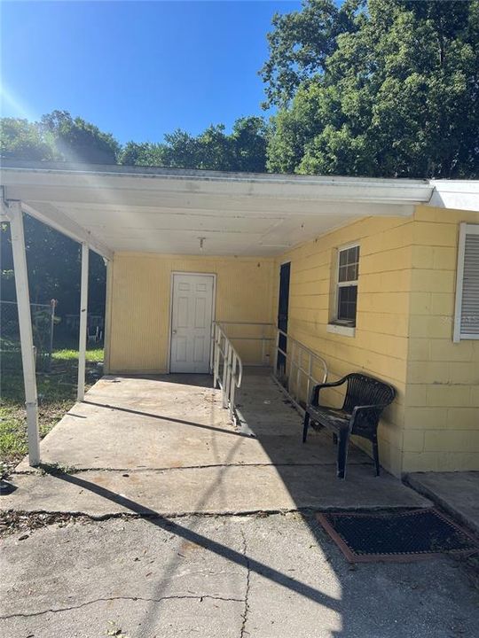 Active With Contract: $89,999 (2 beds, 1 baths, 864 Square Feet)