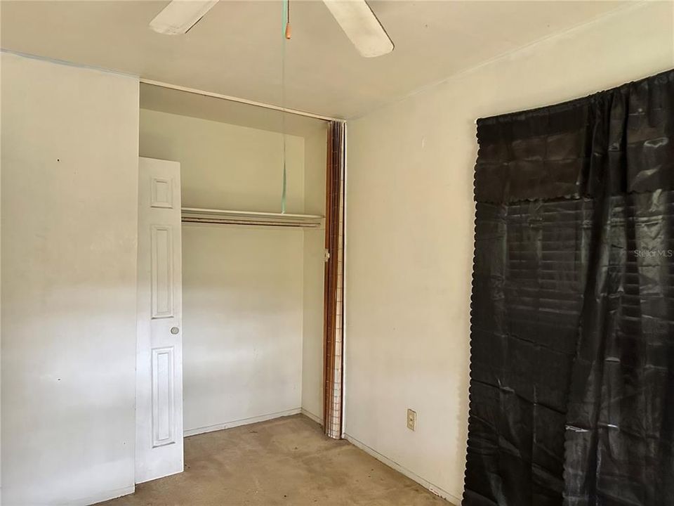 For Sale: $220,000 (4 beds, 2 baths, 1065 Square Feet)