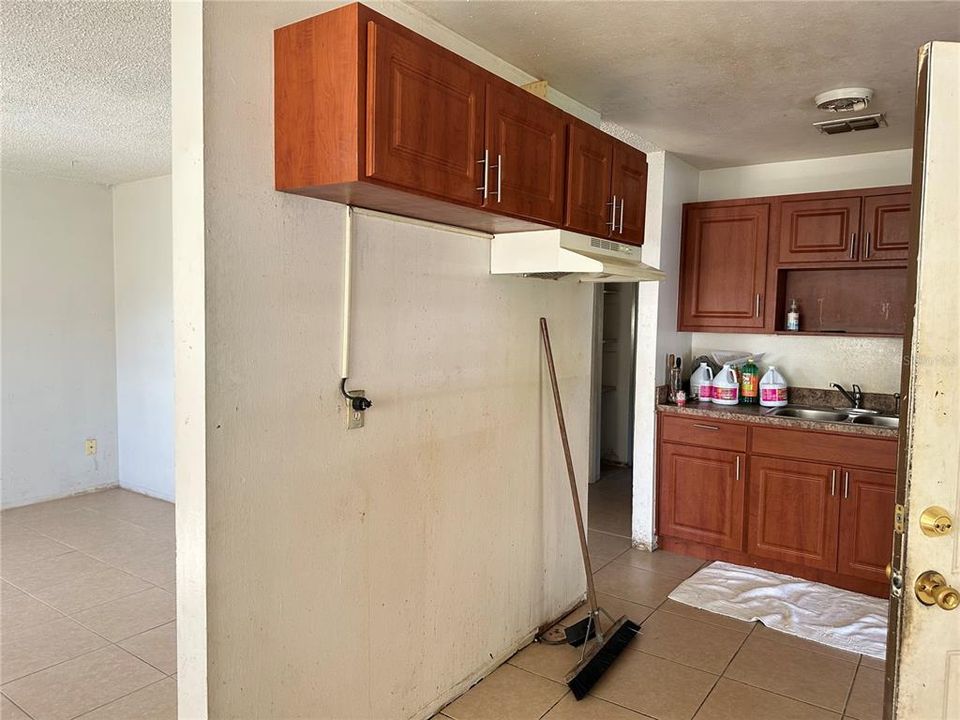 En Venta: $220,000 (4 camas, 2 baños, 1065 Pies cuadrados)