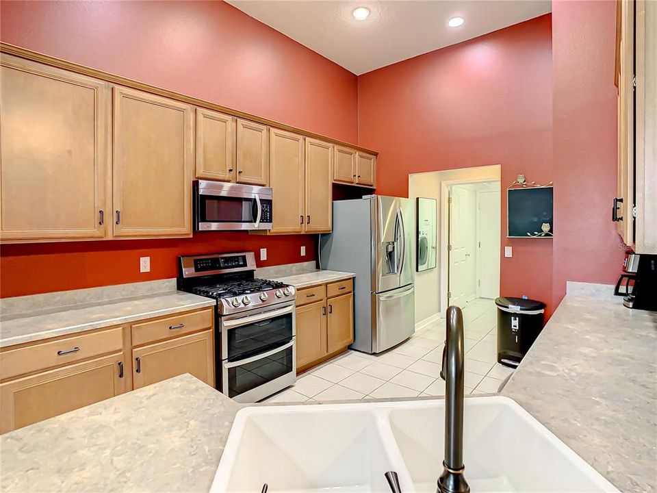 For Sale: $439,000 (3 beds, 2 baths, 2276 Square Feet)