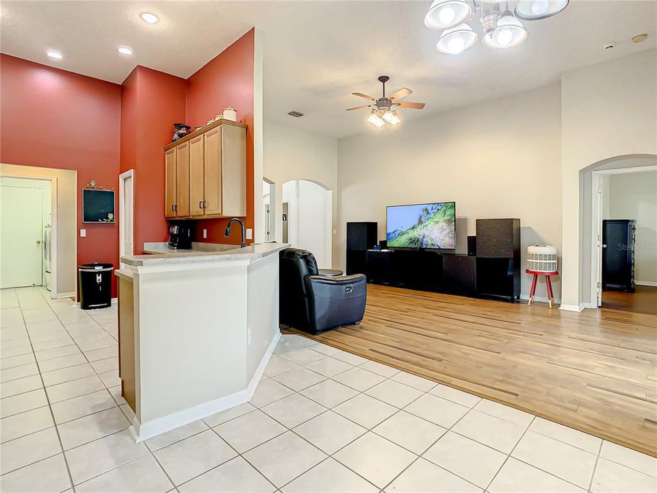 For Sale: $439,000 (3 beds, 2 baths, 2276 Square Feet)