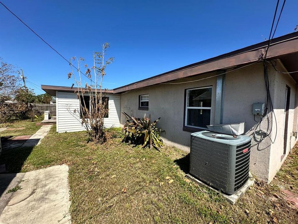 For Sale: $199,900 (3 beds, 2 baths, 1637 Square Feet)