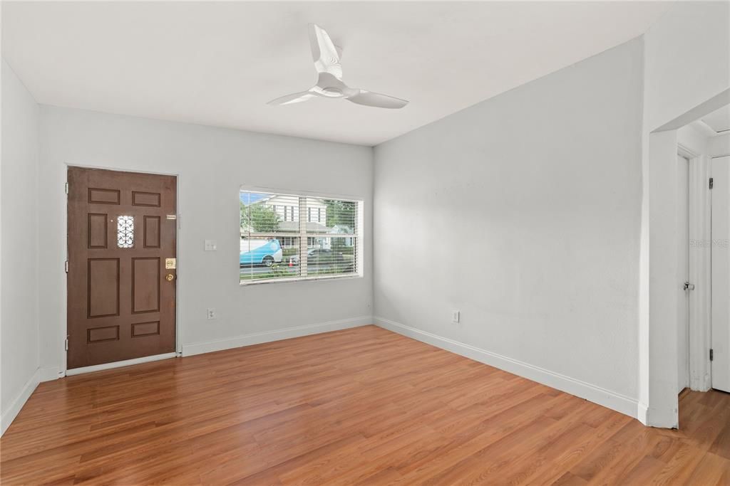 VAULTED FAMILY ROOM