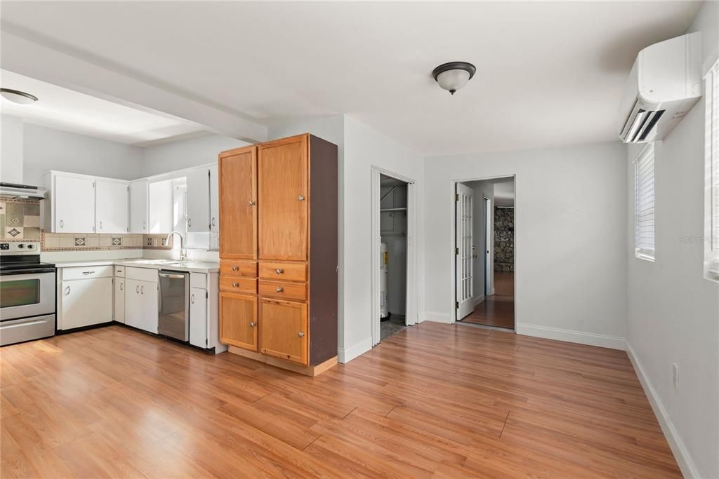 For Sale: $379,500 (3 beds, 2 baths, 1745 Square Feet)