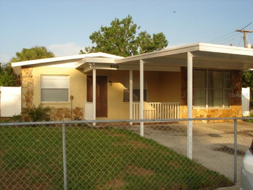 For Sale: $249,900 (3 beds, 1 baths, 1292 Square Feet)