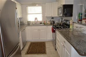 For Rent: $2,300 (3 beds, 2 baths, 1671 Square Feet)