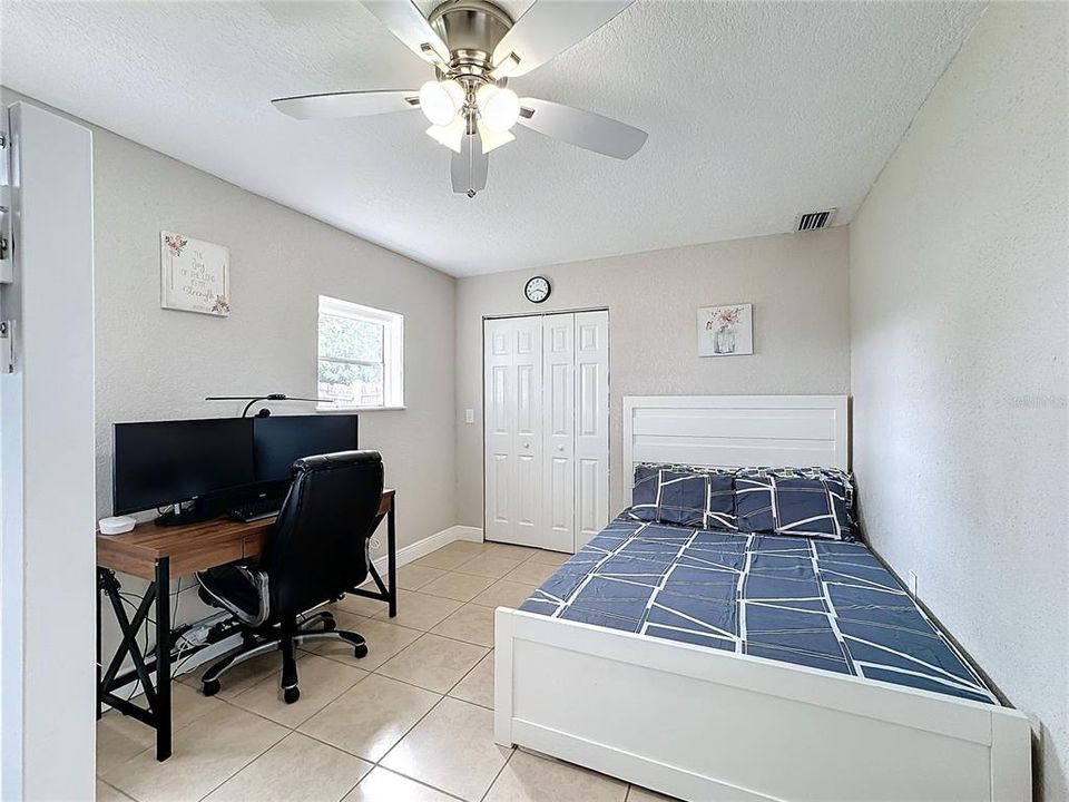 For Sale: $340,000 (3 beds, 2 baths, 1127 Square Feet)