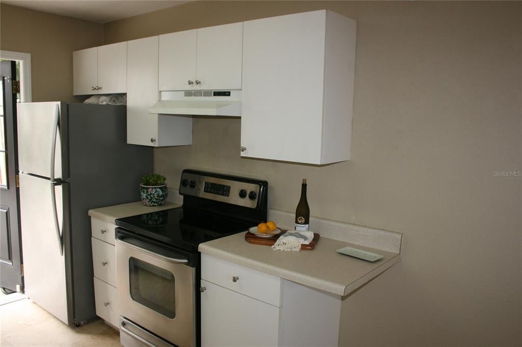 For Rent: $1,650 (2 beds, 1 baths, 600 Square Feet)