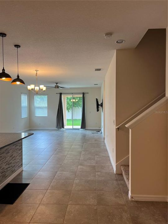 Active With Contract: $3,100 (5 beds, 2 baths, 2847 Square Feet)