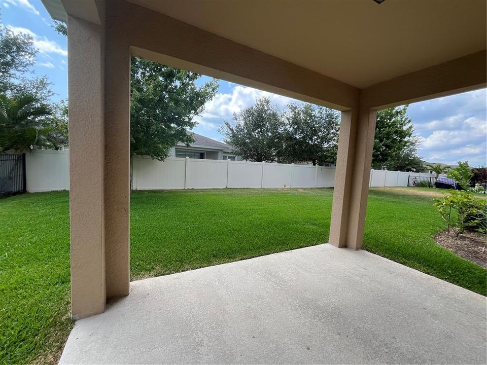 Active With Contract: $3,100 (5 beds, 2 baths, 2847 Square Feet)