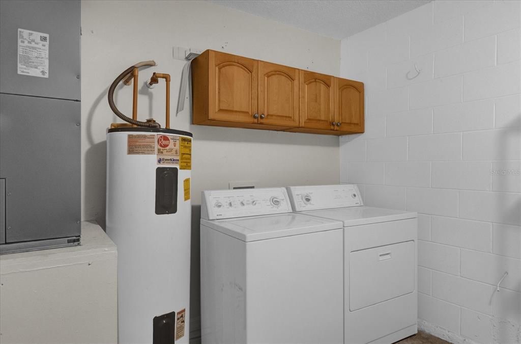 Laundry/Garage