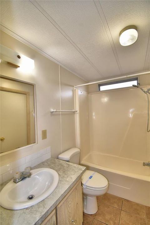 For Sale: $129,900 (2 beds, 2 baths, 1152 Square Feet)