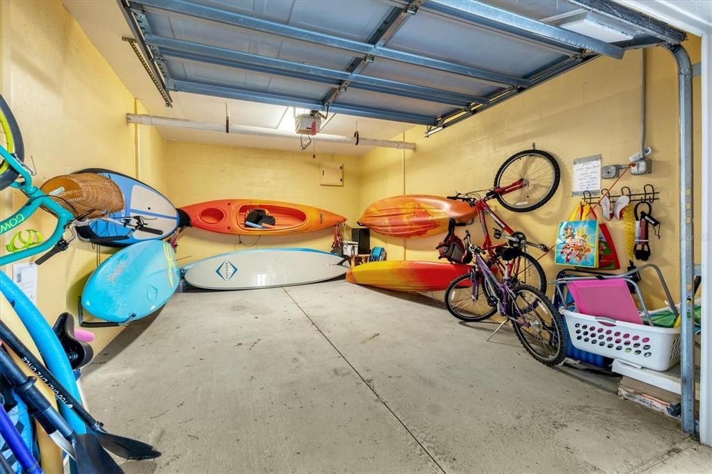 1 Car garage included!