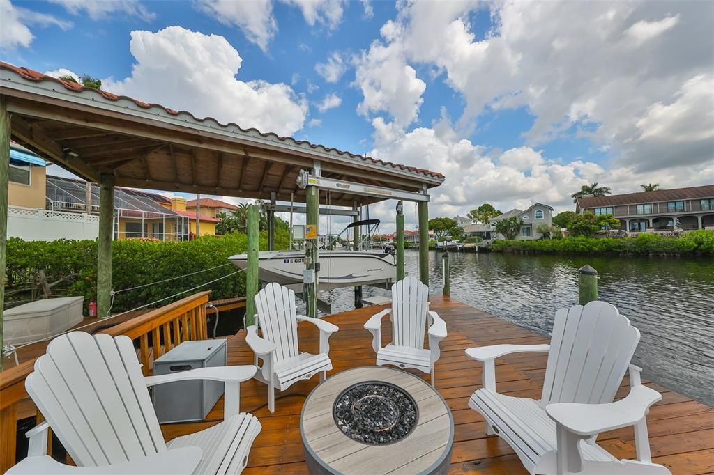 For Sale: $1,275,000 (3 beds, 2 baths, 2622 Square Feet)