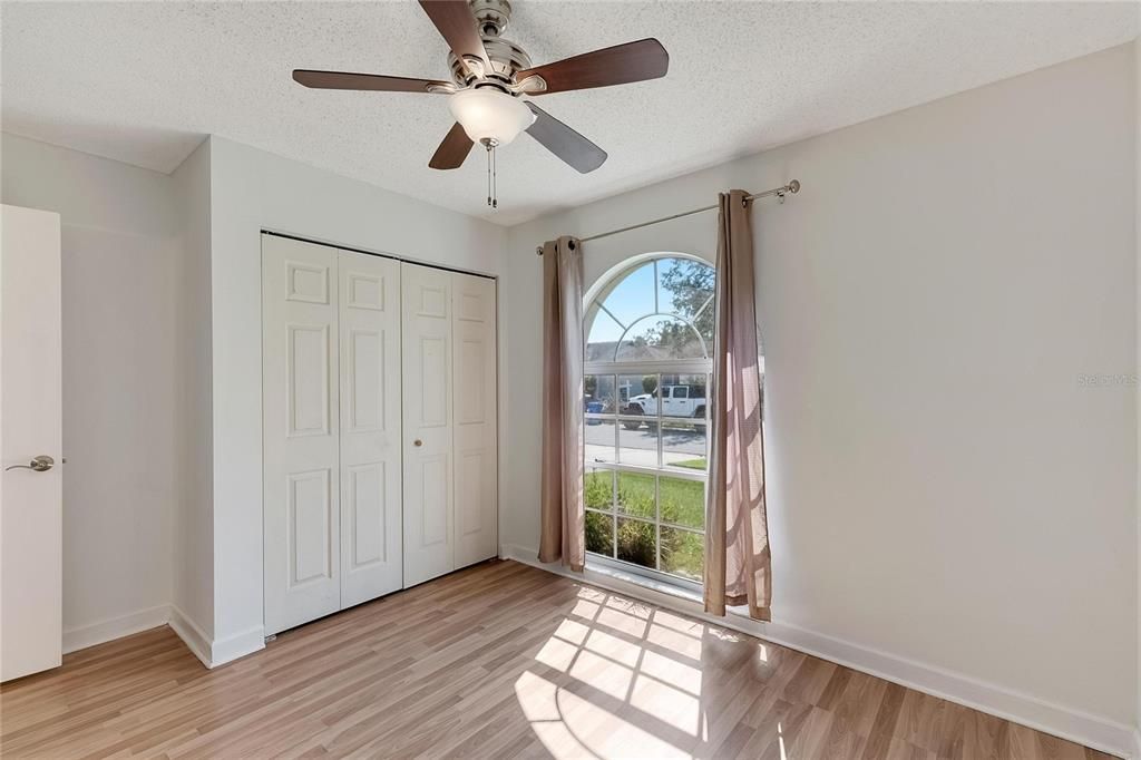 For Sale: $304,900 (3 beds, 2 baths, 1368 Square Feet)