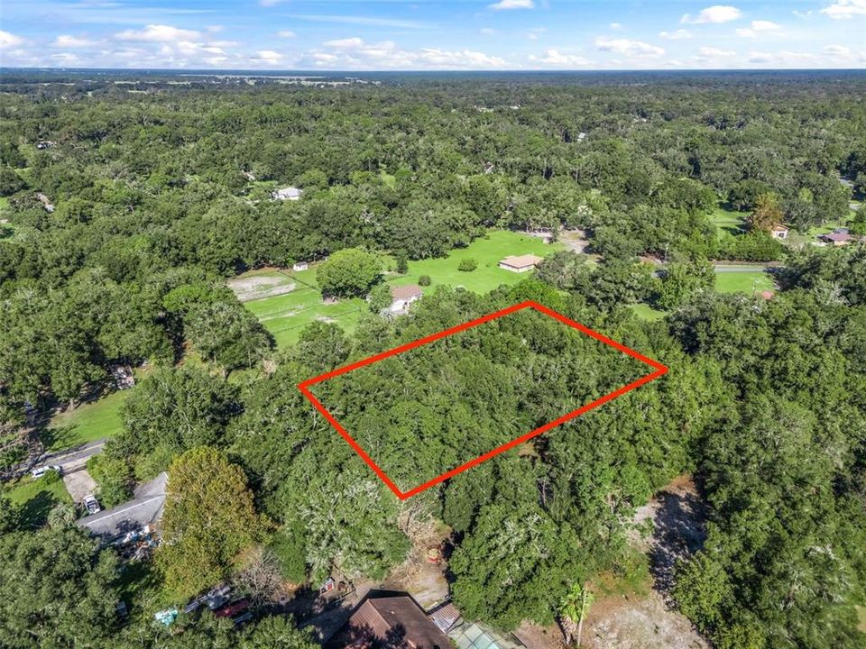 На продажу: $89,000 (1.00 acres)