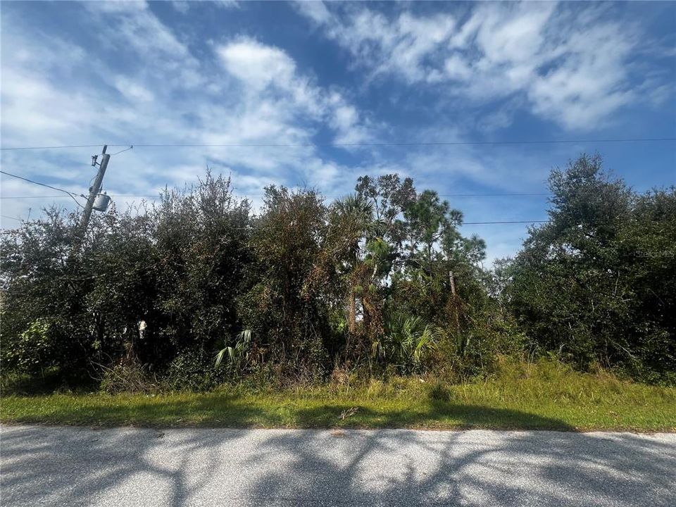 En Venta: $17,500 (0.23 acres)