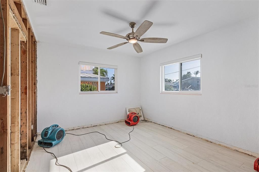 For Sale: $399,000 (2 beds, 2 baths, 1210 Square Feet)