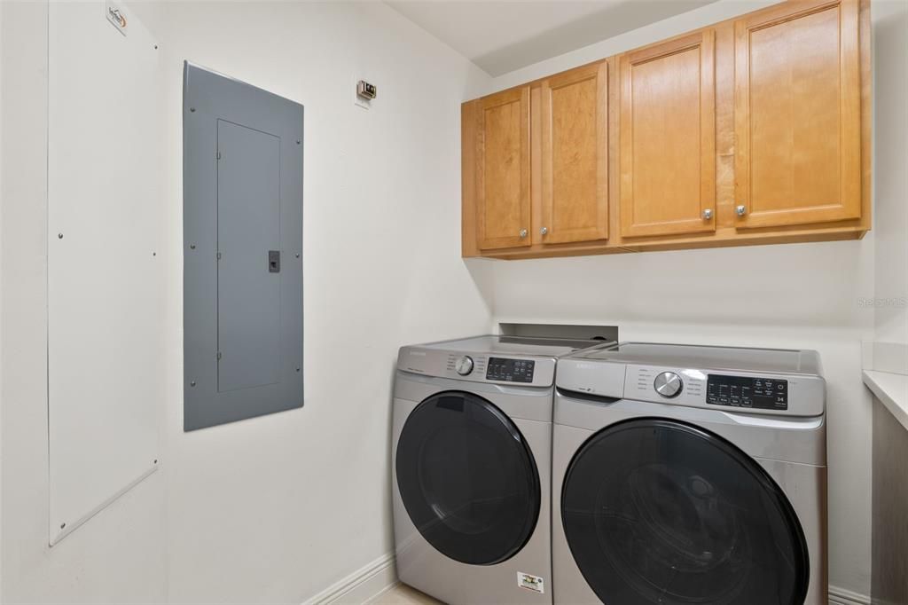 Laundry Room with wash sink