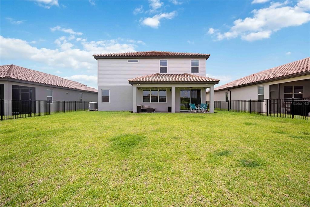 En Venta: $689,900 (5 camas, 3 baños, 3028 Pies cuadrados)