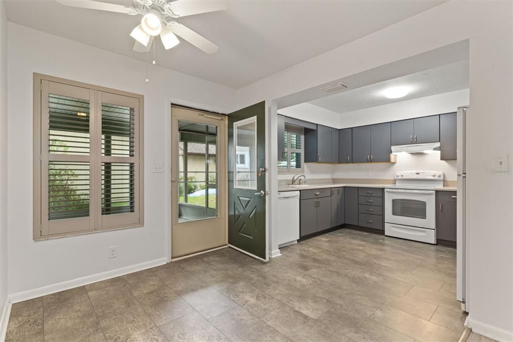 Breakfast Nook to Kitchen