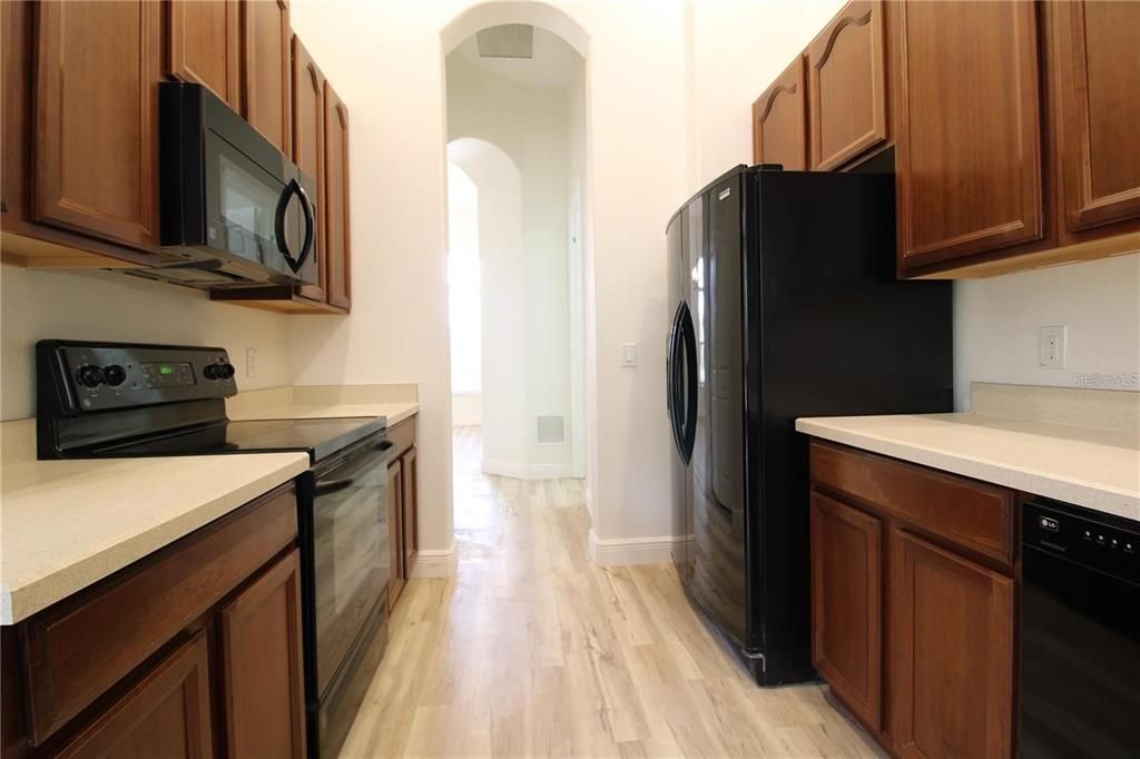 For Rent: $2,995 (4 beds, 2 baths, 2213 Square Feet)