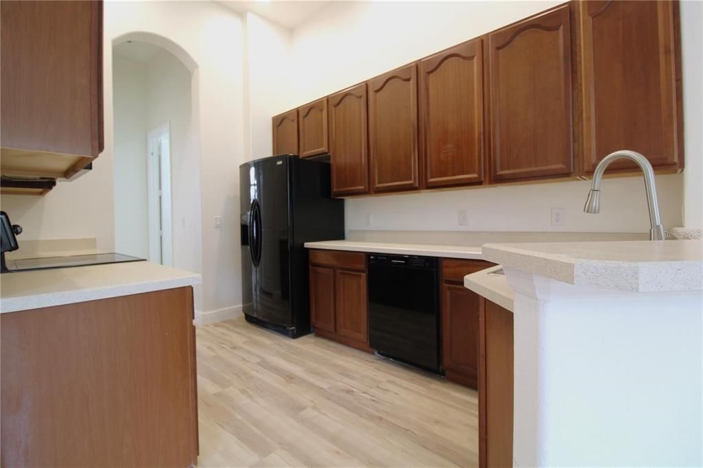 For Rent: $2,995 (4 beds, 2 baths, 2213 Square Feet)