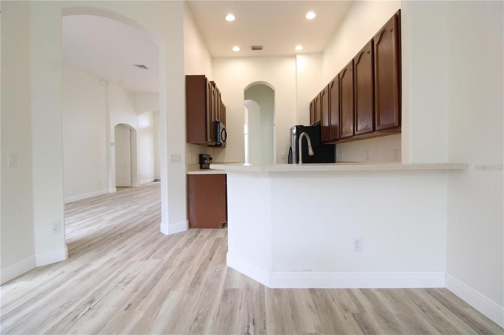 For Rent: $2,995 (4 beds, 2 baths, 2213 Square Feet)