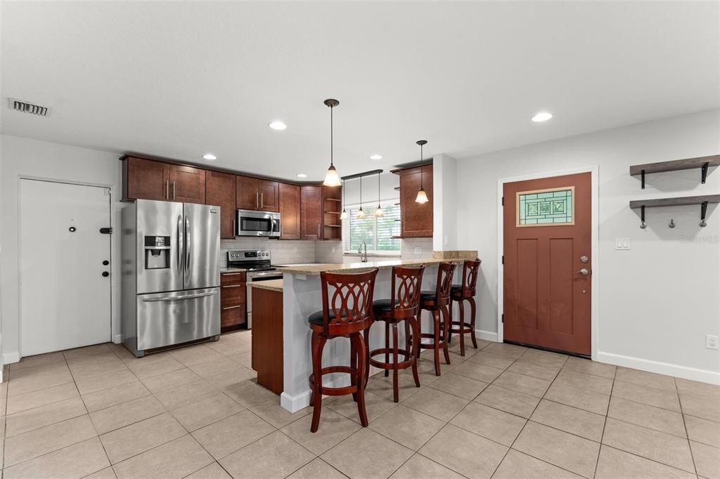 For Sale: $369,900 (3 beds, 2 baths, 1213 Square Feet)