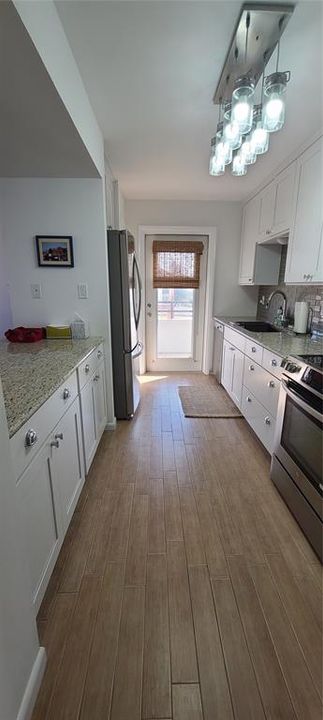 For Sale: $419,000 (2 beds, 2 baths, 1215 Square Feet)