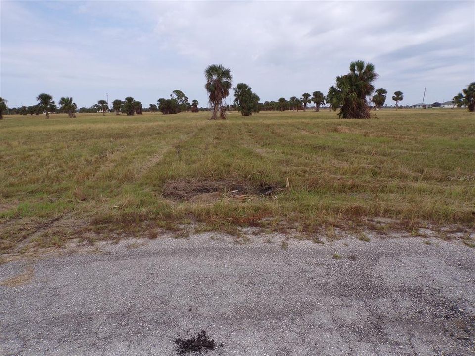 En Venta: $17,990 (0.21 acres)