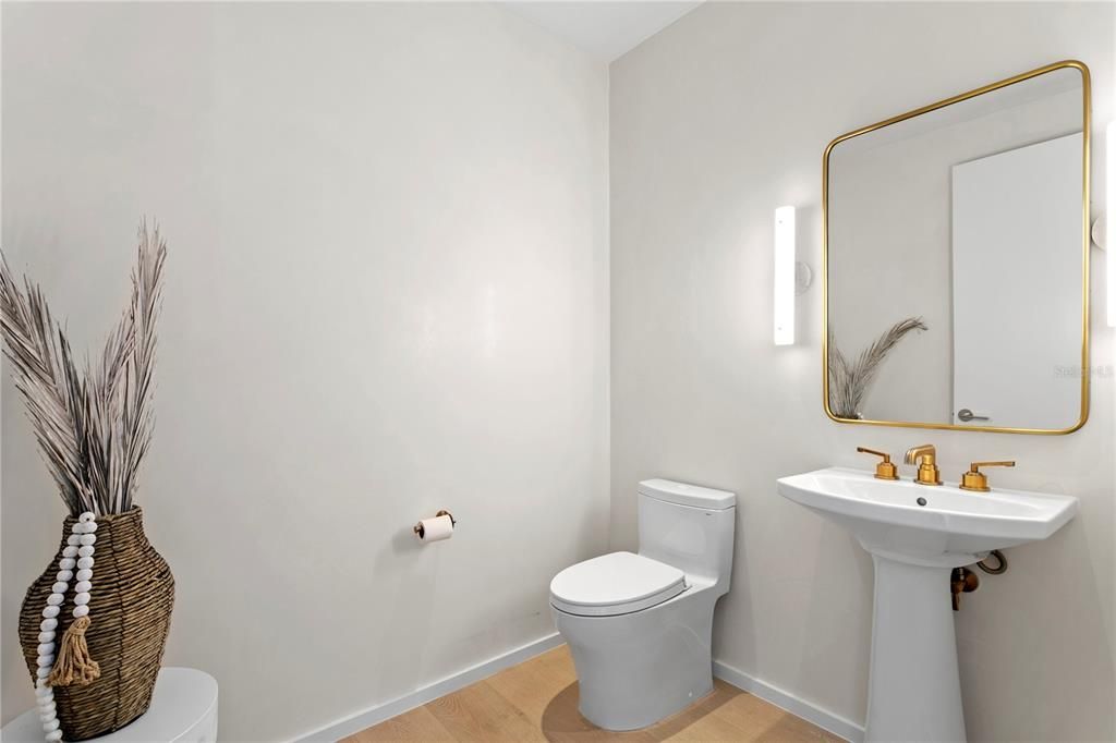 Guest Bathroom with Venetian Plaster