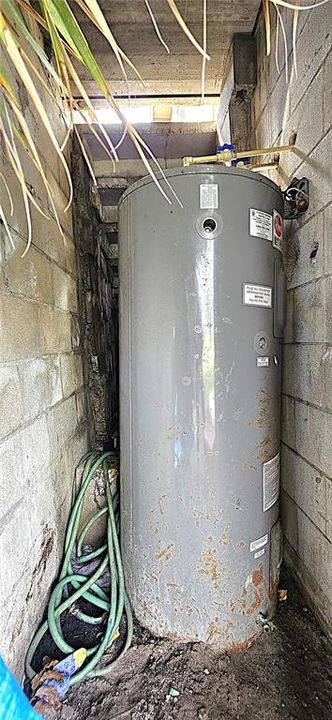 Electric Water Heater