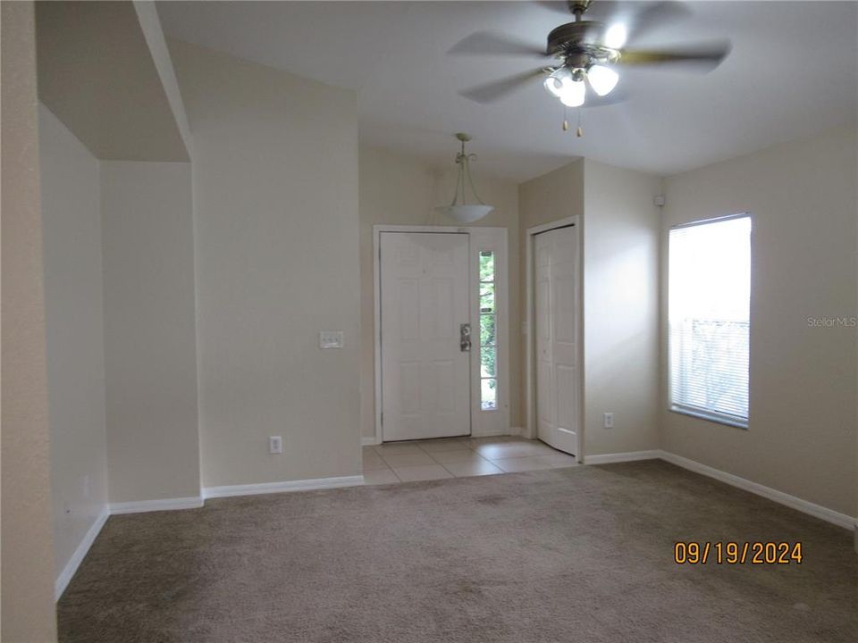 For Rent: $2,000 (3 beds, 2 baths, 1284 Square Feet)