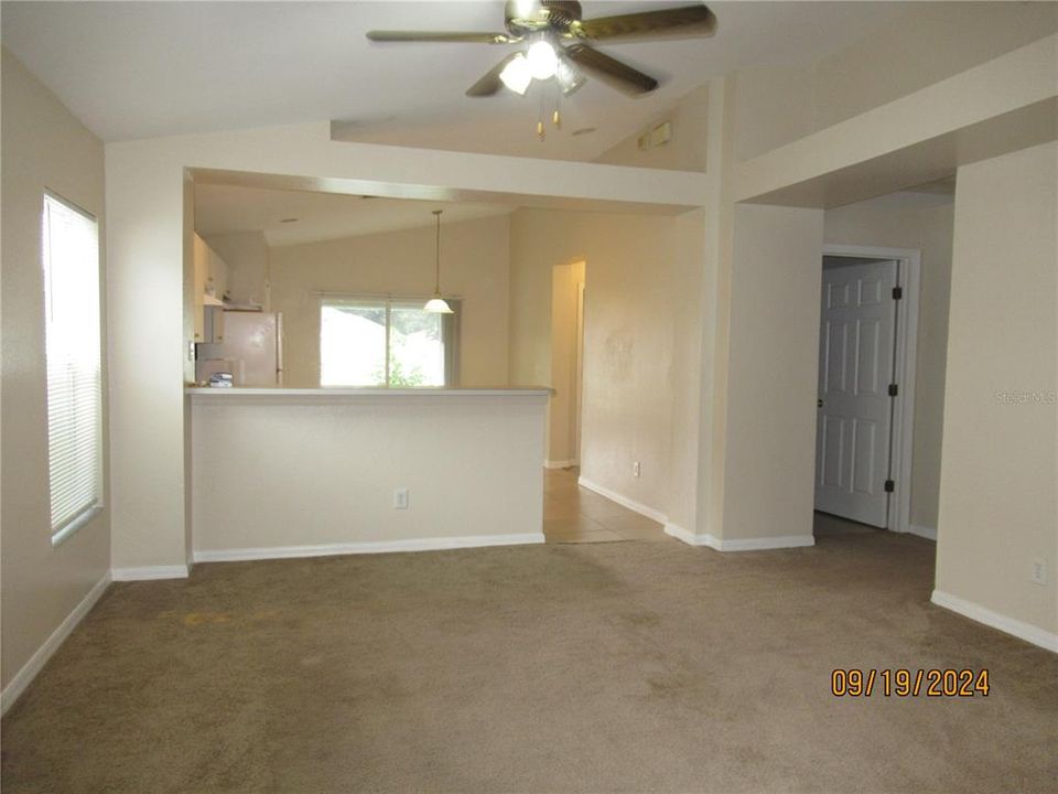 For Rent: $2,000 (3 beds, 2 baths, 1284 Square Feet)