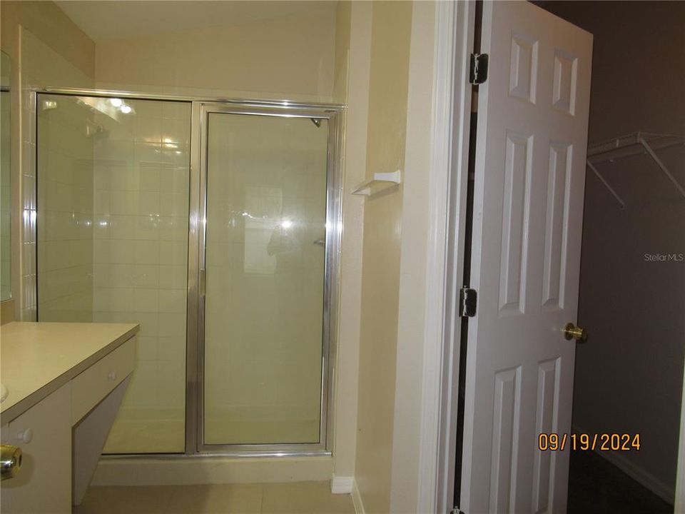 For Rent: $2,000 (3 beds, 2 baths, 1284 Square Feet)