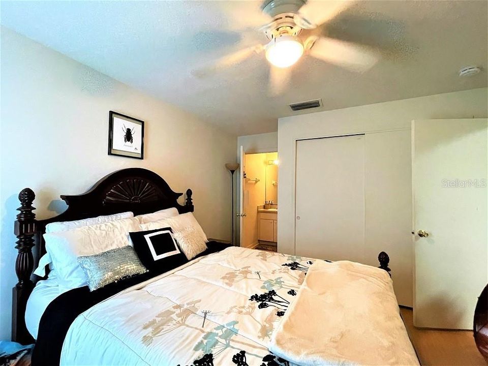 For Rent: $1,650 (2 beds, 2 baths, 858 Square Feet)