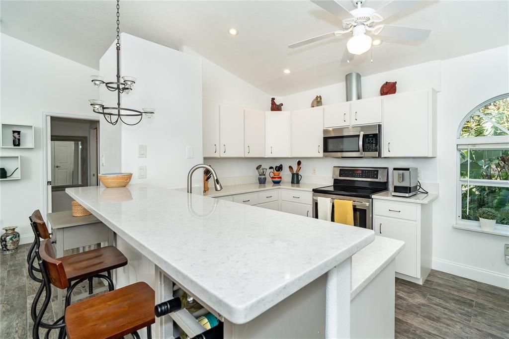 For Sale: $475,000 (3 beds, 2 baths, 1542 Square Feet)